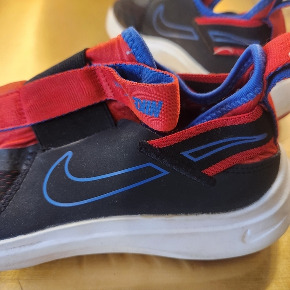 Youth Nike Sneakers Size 4Y - Picture 6 of 9